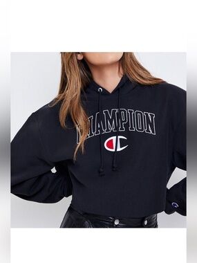 Champion | Black Cropped Logo Oversized Hoodie